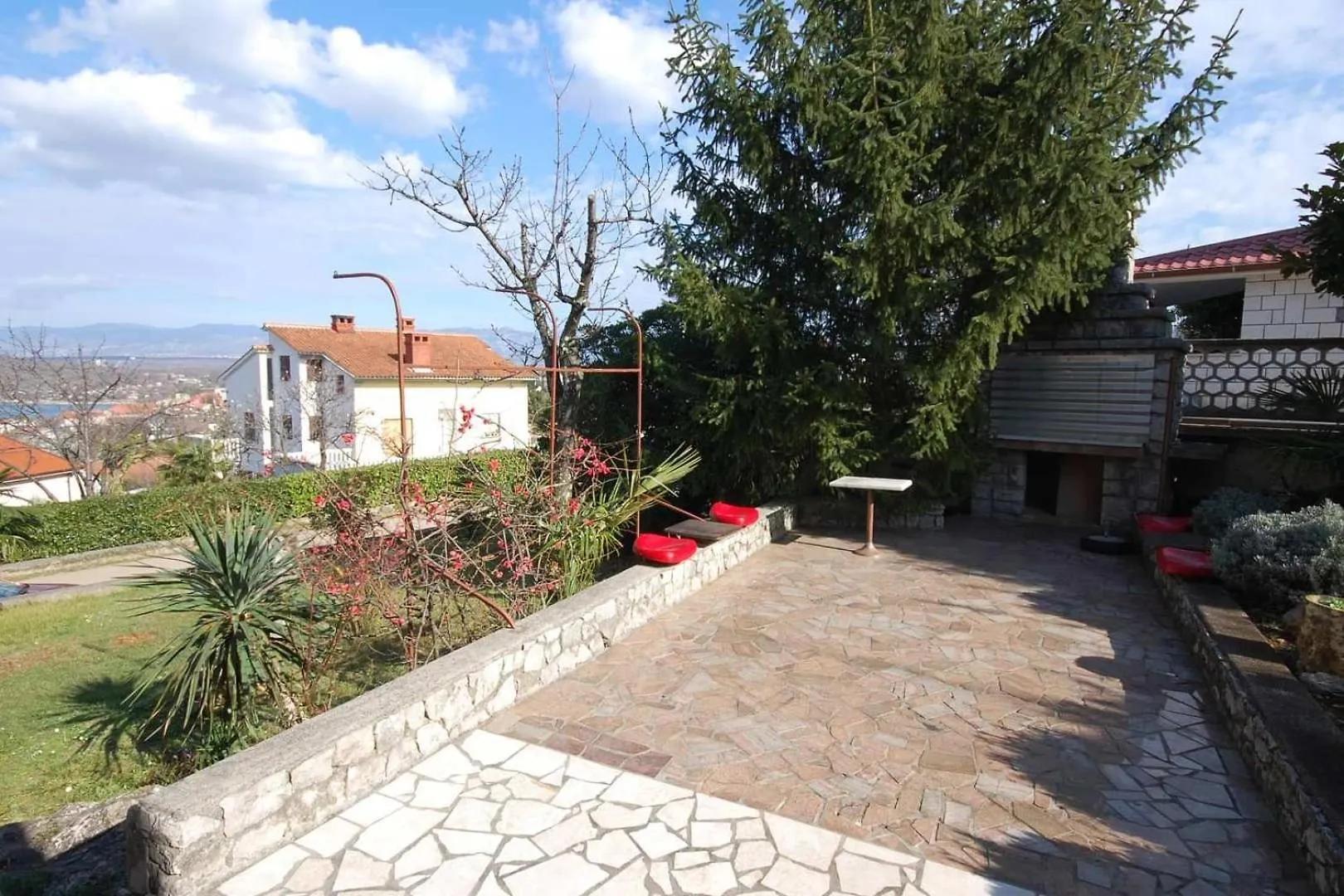 Apartments With A Parking Space Njivice, Krk - 21858 0*, Njivice Croatia