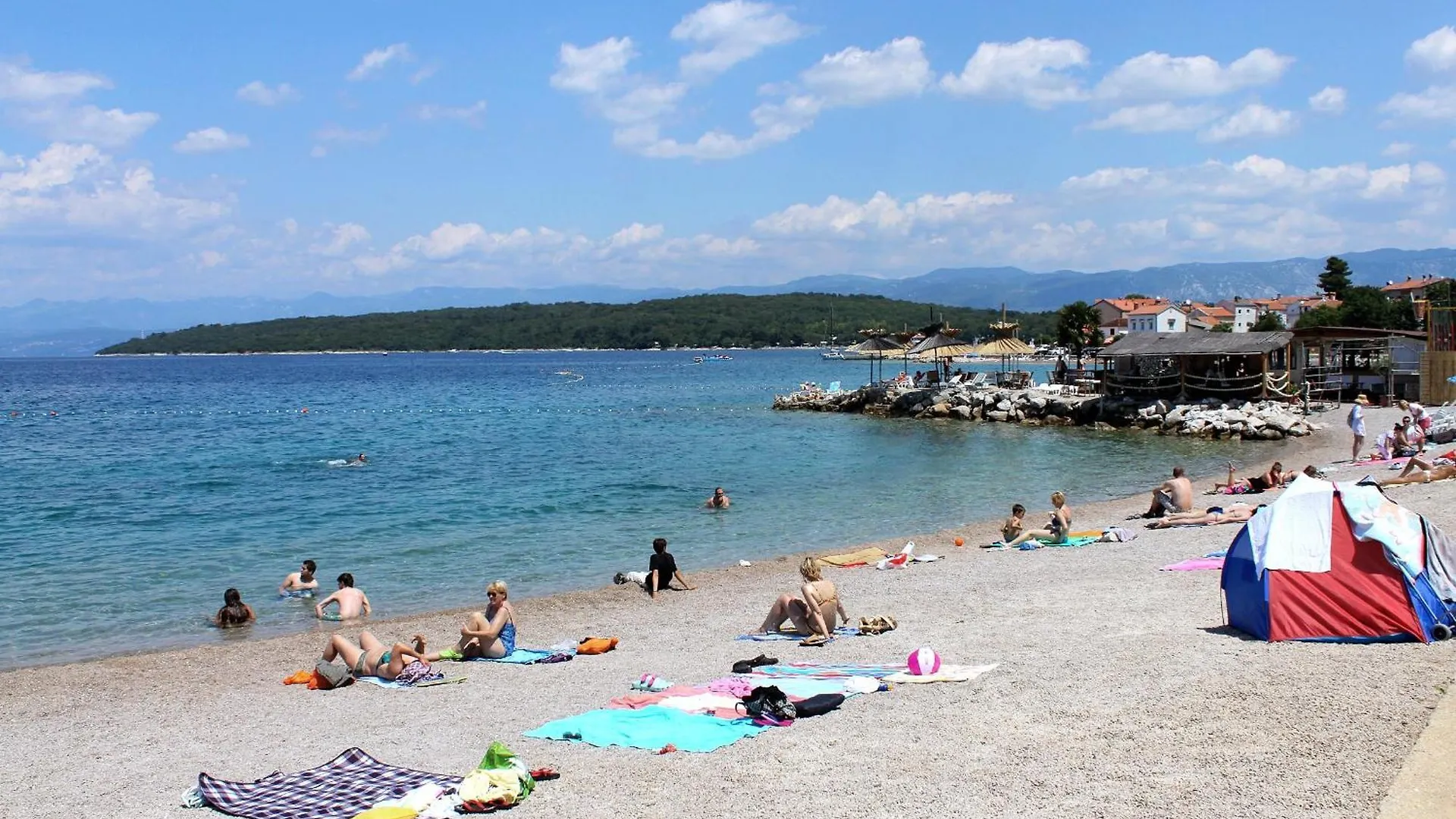 Apartments With A Parking Space Njivice, Krk - 21858  Njivice
