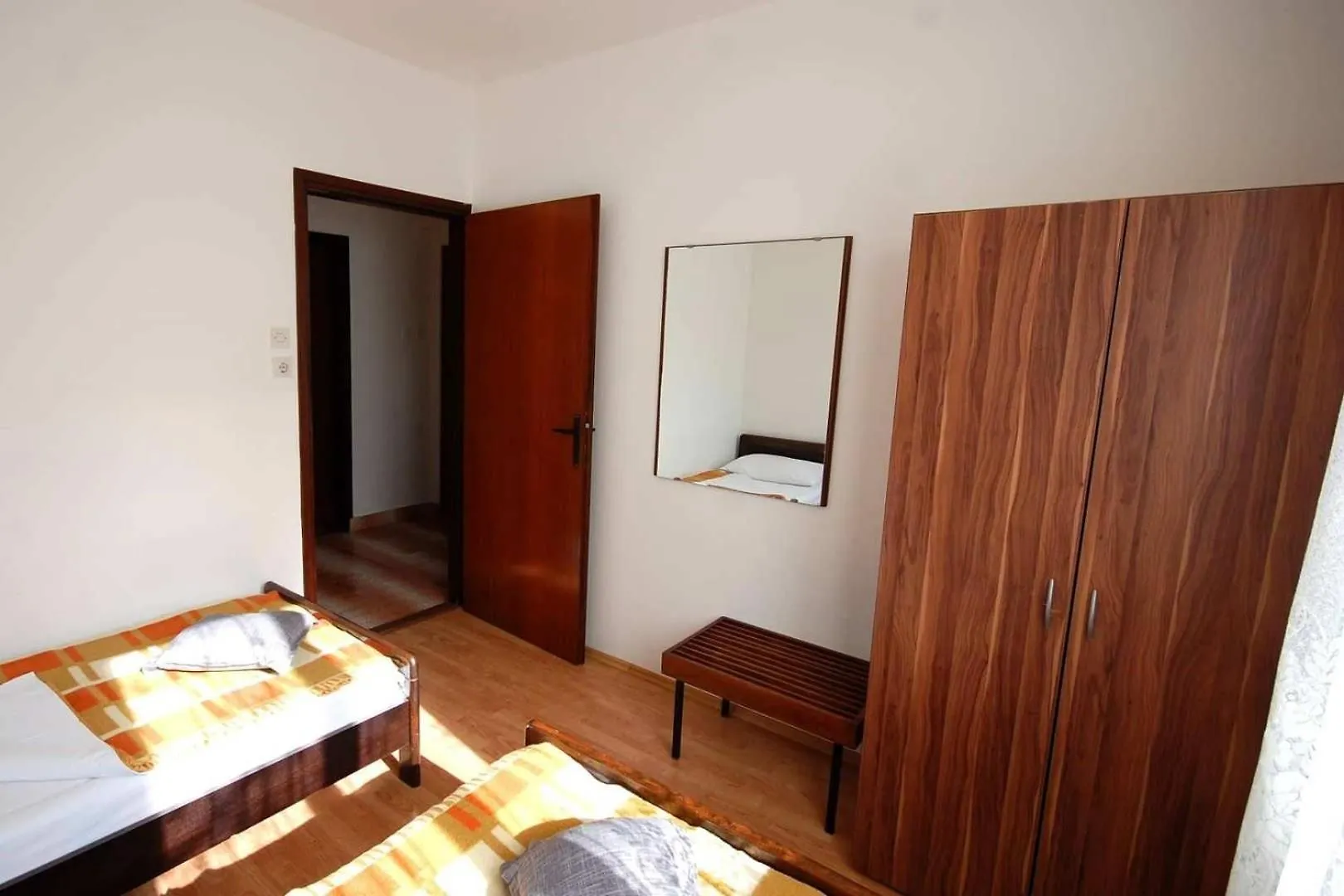 Apartments With A Parking Space Njivice, Krk - 21858 Croatia